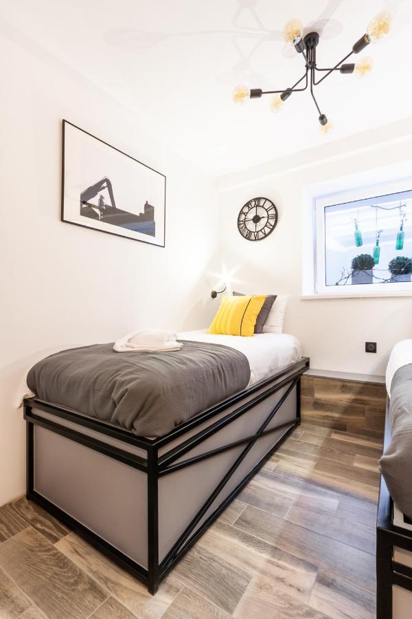 Underground Gdynia Apartment ภายนอก รูปภาพ